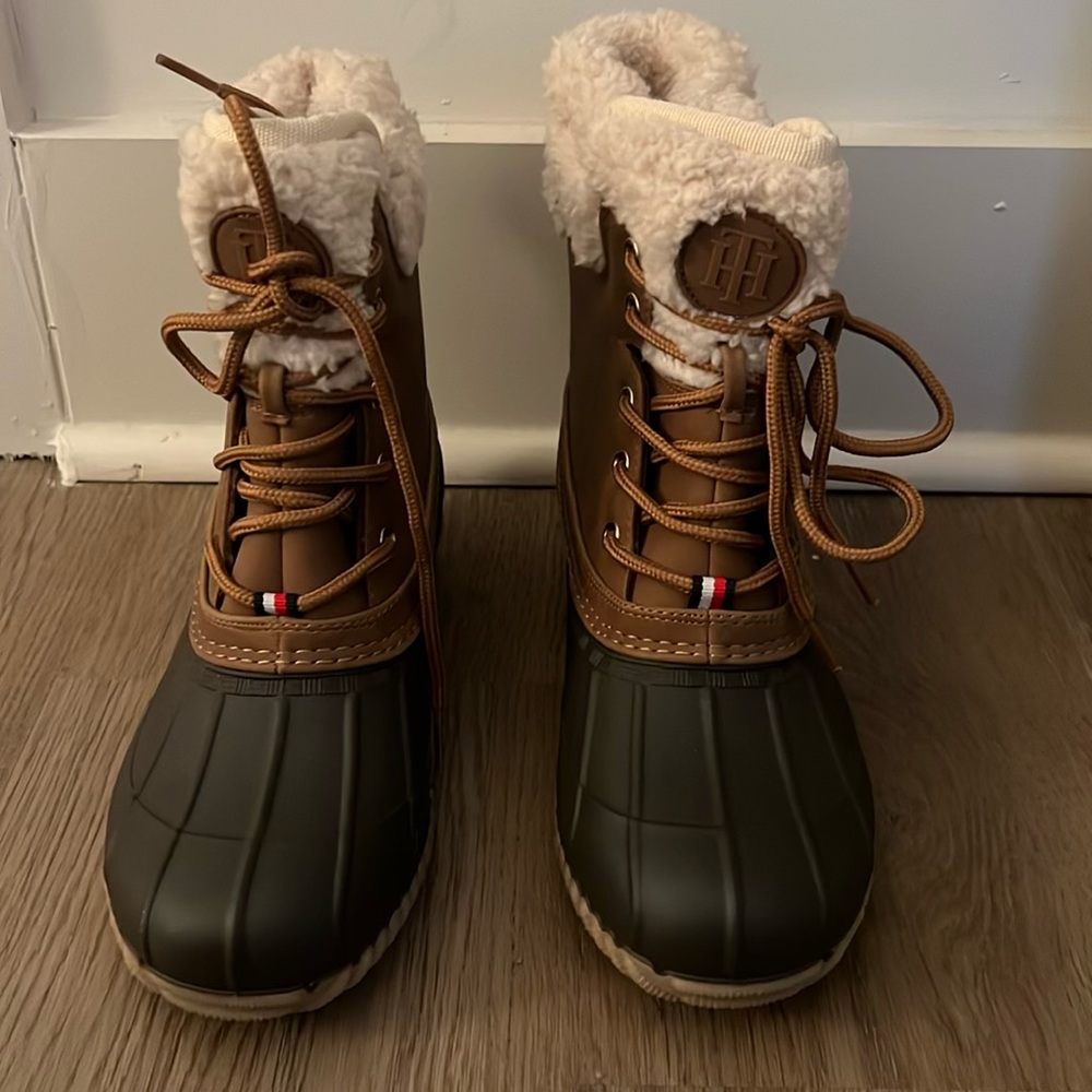 Tommy Hilfiger duck boots